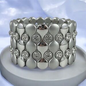 Elegant Silver Bracelet with Crystal Accents
